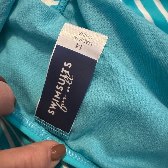 Bikini - Picture 4 of 4